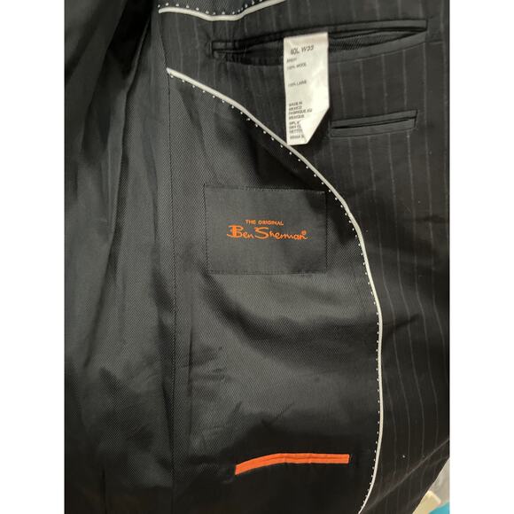 Ben Sherman Men’s 100% Wool Black & Gray Pinstripe Blazer Size 40 Long - Picture 8 of 10